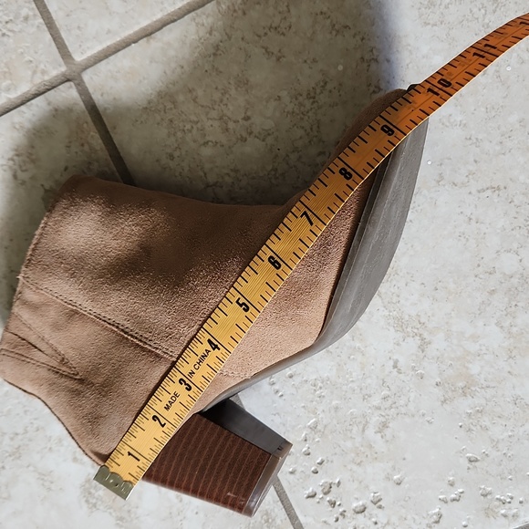 Vionic Suede booties Size 7 - Picture 12 of 12